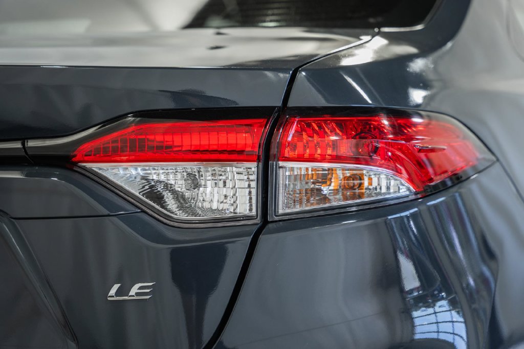 Used 2025 Toyota Corolla LE FWD image 6