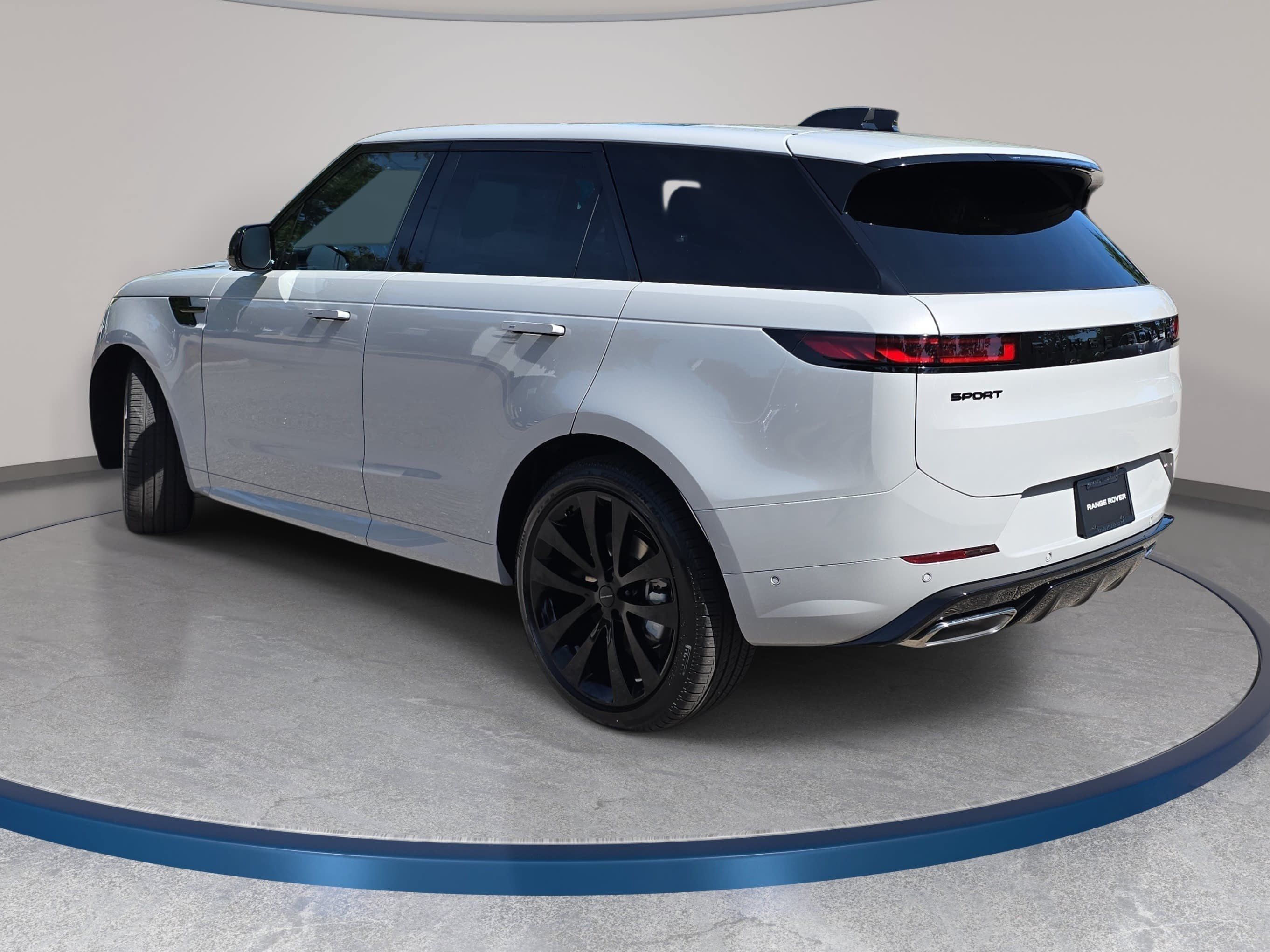 New 2026 Land Rover Range Rover Sport Dynamic SE AWD/4WD image 7