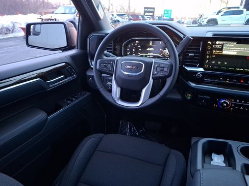 Certified 2025 GMC Sierra 1500 Elevation image 14