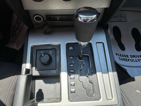 Used 2011 Dodge Nitro Heat w/ Chrome Accents Group AWD/4WD image 24