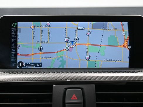 Used 2015 BMW M4 Convertible image 22