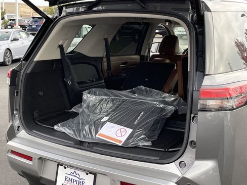 New 2025 Nissan Pathfinder Platinum w/ Cargo Package image 8