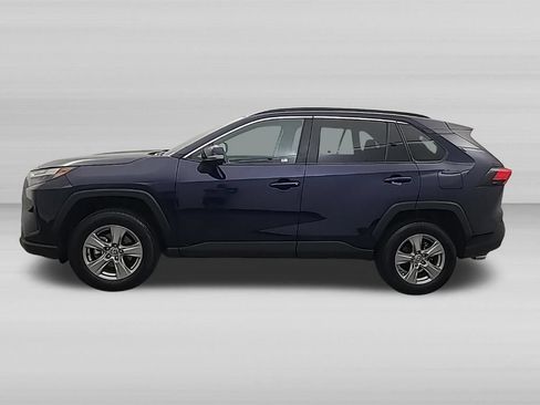 Used 2025 Toyota RAV4 XLE AWD/4WD image 7