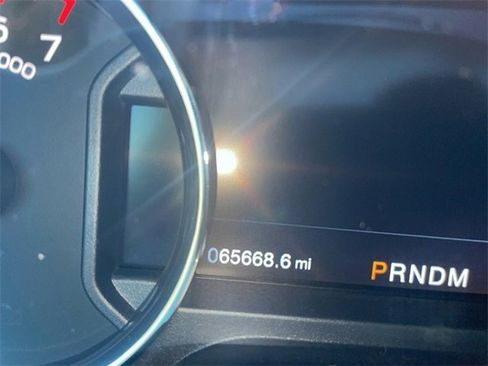 Used 2020 Ford F150 Platinum w/ Equipment Group 701A Luxury image 11