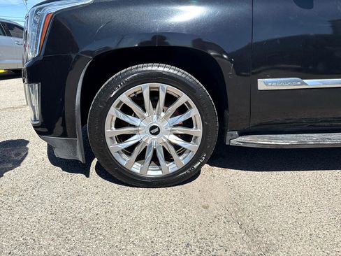 Used 2015 Cadillac Escalade Luxury image 33