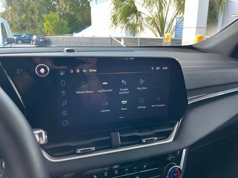 Used 2025 Chevrolet Equinox LT image 21