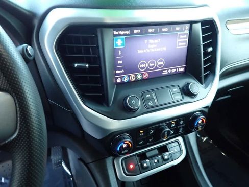 Certified 2023 GMC Acadia SLE w/ Driver Convenience Package image 13