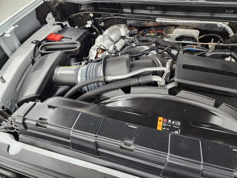 Used 2024 Chevrolet Silverado 3500 LTZ w/ LTZ Convenience Package image 23