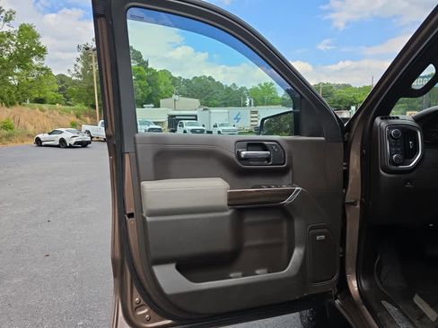 Used 2019 Chevrolet Silverado 1500 LT Trail Boss AWD/4WD image 21