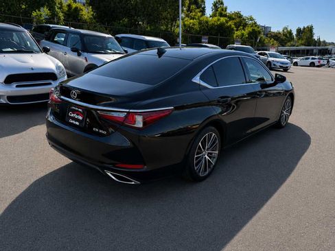 Used 2023 Lexus ES 350 w/ Premium Package FWD image 4