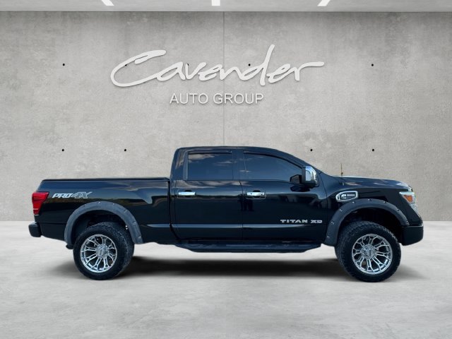 Used 2018 Nissan Titan PRO-4X w/ Pro-4x Convenience Package AWD/4WD image 17