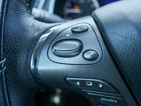 Used 2022 Nissan Murano SV image 12