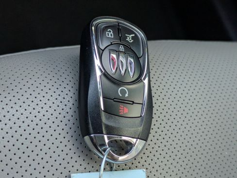 Certified 2024 Buick Envista Avenir image 32