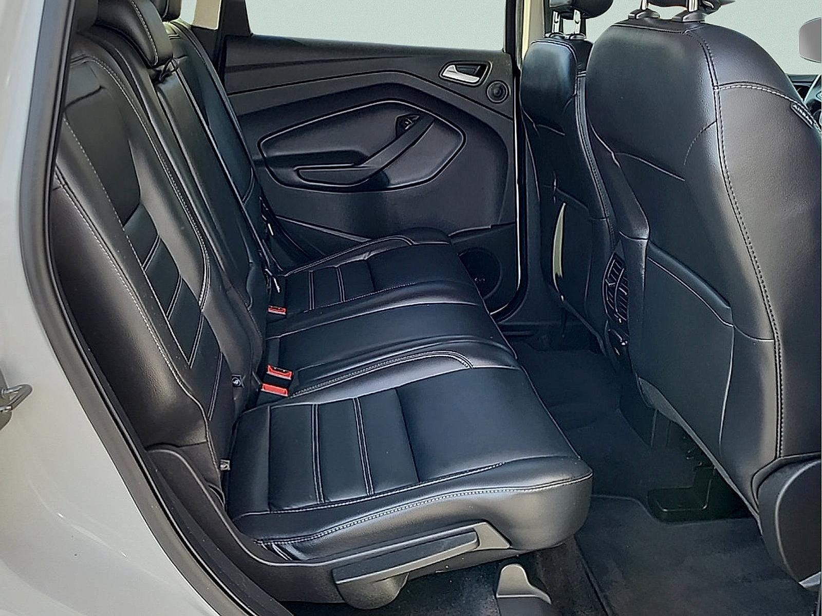 Used 2019 Ford Escape Titanium AWD/4WD image 10