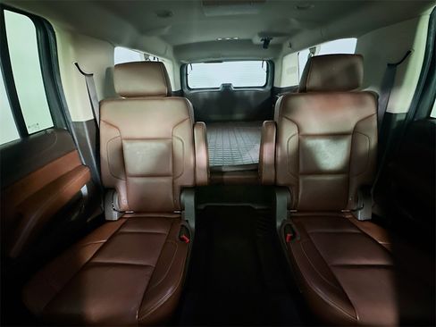 Used 2016 Chevrolet Suburban LTZ image 13