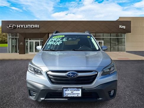 Used 2021 Subaru Outback Premium image 2