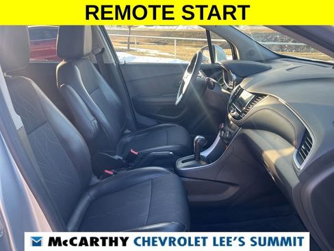 Used 2018 Chevrolet Trax LT w/ LT Convenience Package image 19