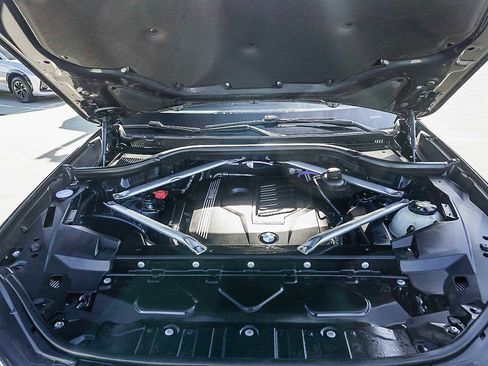 Used 2022 BMW X5 sDrive40i w/ M Sport Package image 28