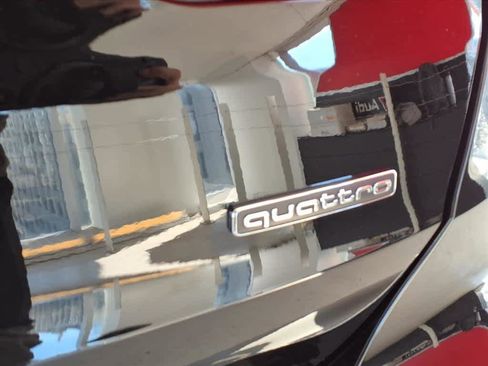 Used 2025 Audi Q3 2.0T Premium Plus w/ Premium Plus Package image 19