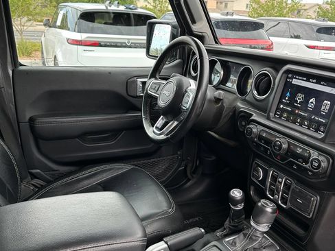 Used 2021 Jeep Wrangler Unlimited Sahara AWD/4WD image 13