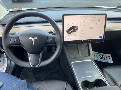 Used 2023 Tesla Model 3 Standard Range RWD image 12