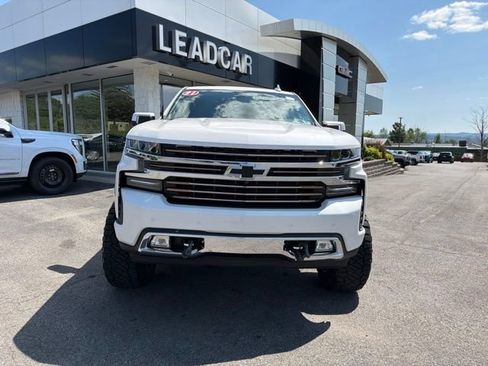 Used 2021 Chevrolet Silverado 1500 High Country w/ Technology Package AWD/4WD image 8
