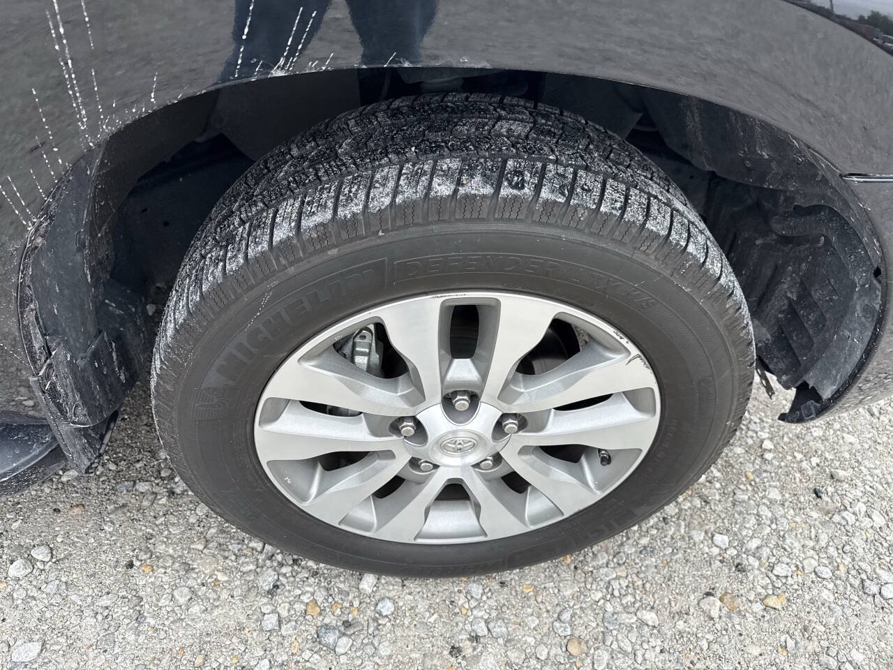 Used 2017 Toyota Sequoia Limited w/ Safety & Convenience Package AWD/4WD image 12