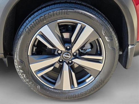 Used 2023 Nissan Rogue Platinum w/ Platinum Premium Package image 23