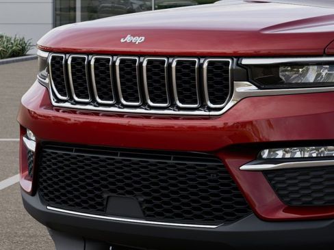 New 2025 Jeep Grand Cherokee Limited image 12