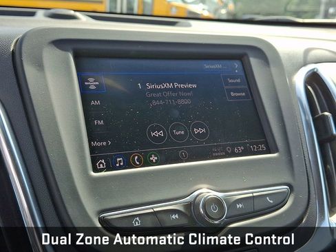 Used 2022 Chevrolet Equinox LT image 16