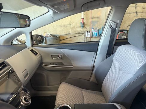 Certified 2017 Toyota Prius V Three FWD image 32