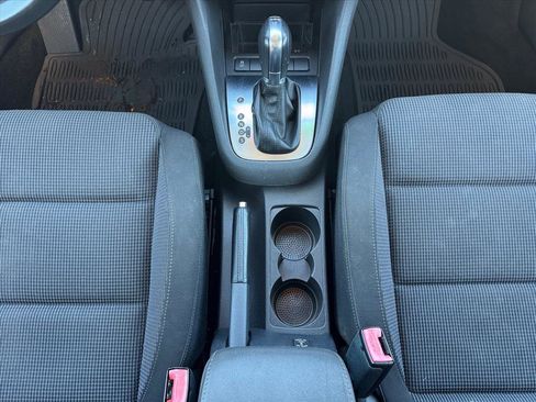 Used 2013 Volkswagen Golf TDI image 11