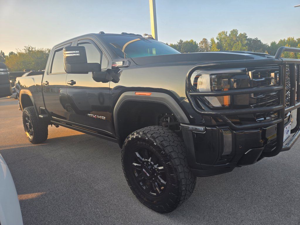 Used 2024 GMC Sierra 2500 AT4 w/ AT4 Premium Plus Package AWD/4WD image 2