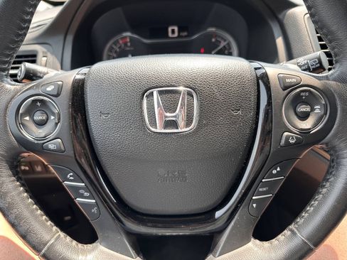 Used 2017 Honda Pilot Touring image 18
