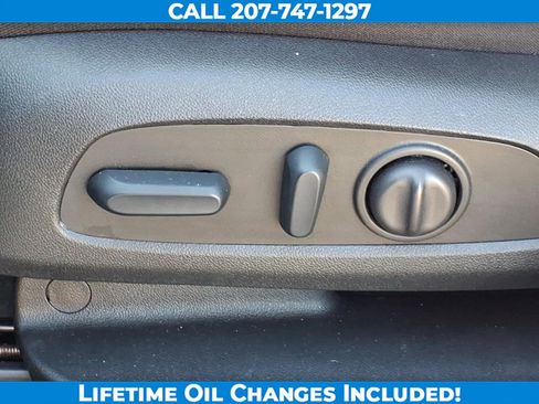 Used 2025 Chevrolet Blazer LT image 12