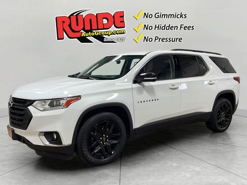 Used 2019 Chevrolet Traverse LT w/ LPO, Blackout Package AWD/4WD image 1