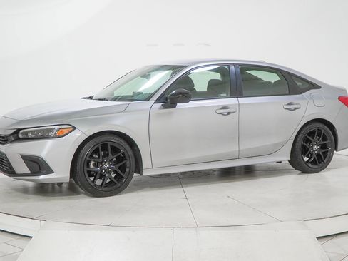 Used 2023 Honda Civic Sport image 5