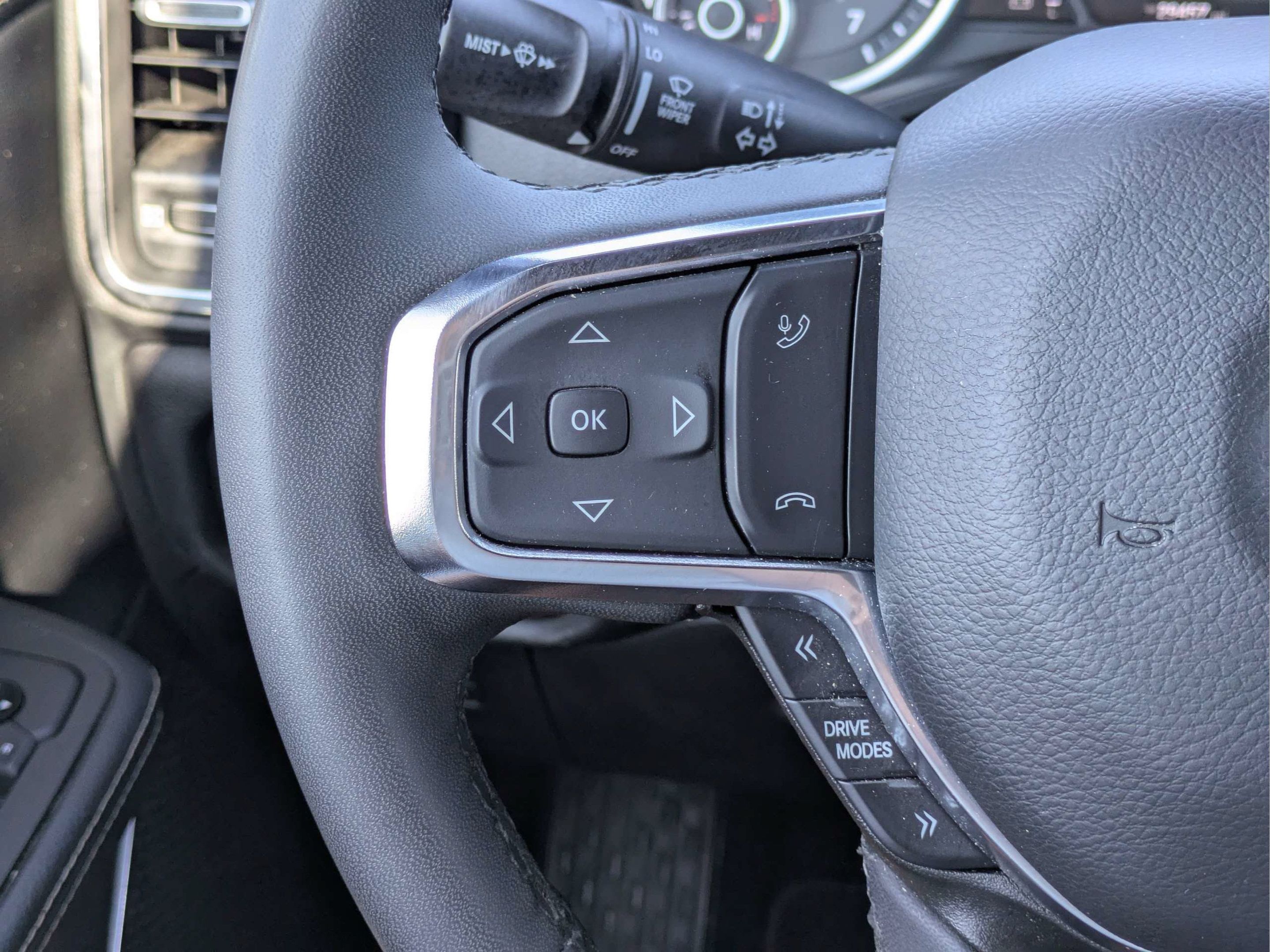 Used 2026 RAM 1500 Laramie AWD/4WD image 24