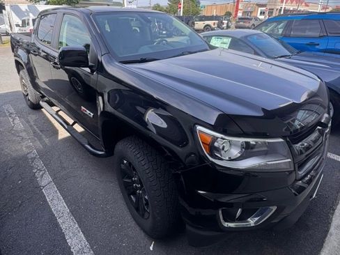 Used 2019 Chevrolet Colorado Z71 w/ Z71 Midnight Edition AWD/4WD image 1