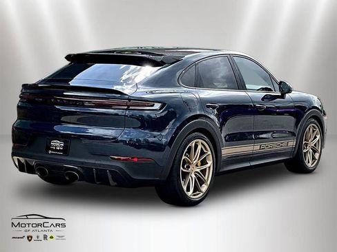 Used 2025 Porsche Cayenne Turbo GT image 11