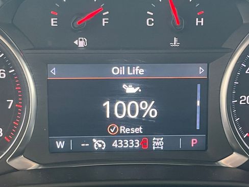 Used 2023 GMC Acadia SLT image 40