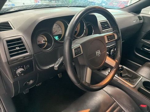 Used 2010 Dodge Challenger R/T RWD image 15