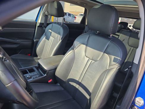 Used 2022 Kia Sorento S w/ Panoramic Sunroof Package FWD image 17