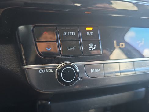 Certified 2024 Kia Seltos S AWD/4WD image 15