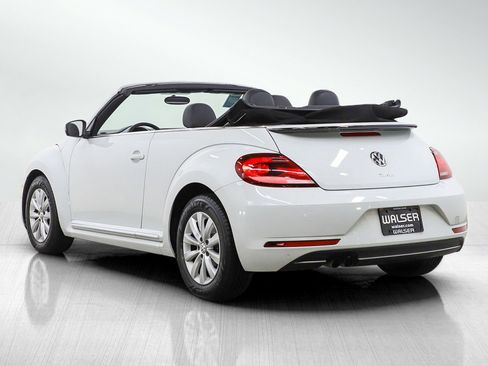 Used 2019 Volkswagen Beetle 2.0T SE image 3