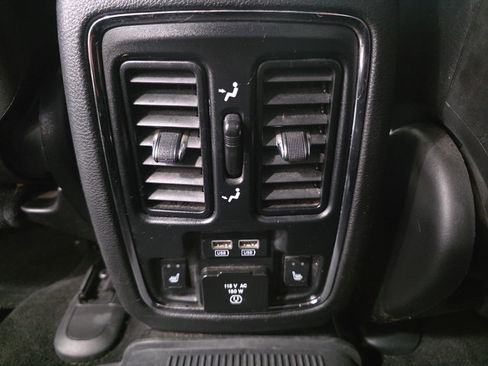 Used 2015 Jeep Grand Cherokee Overland AWD/4WD image 27