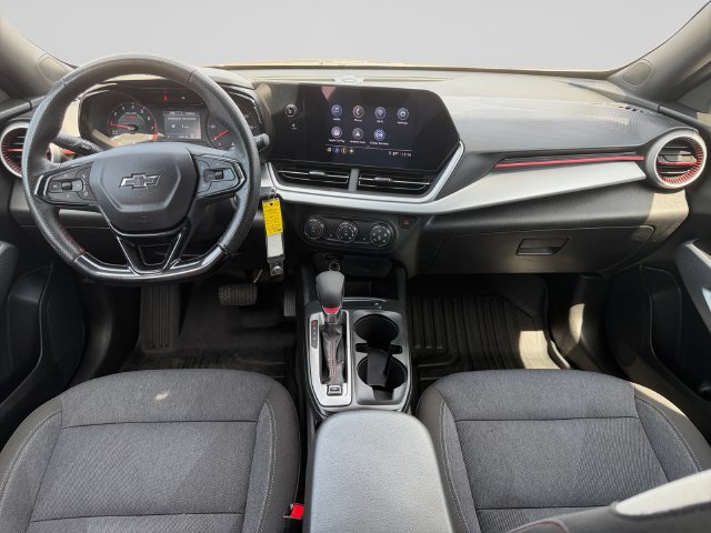 Used 2025 Chevrolet Trax RS w/ Driver Confidence Package FWD image 14