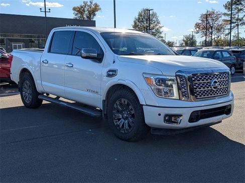 Used 2017 Nissan Titan Platinum Reserve image 6