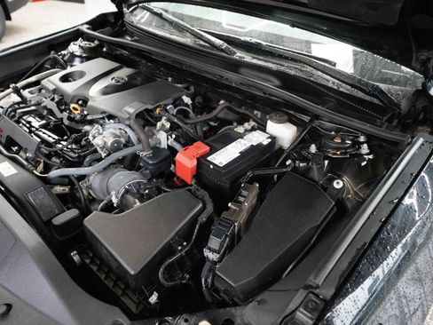 Used 2024 Toyota Camry LE w/ Convenience Package image 32