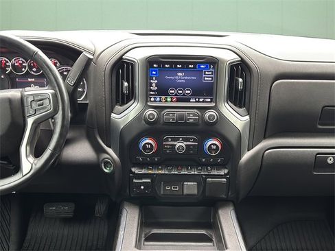 Used 2022 Chevrolet Silverado 1500 LTZ image 20